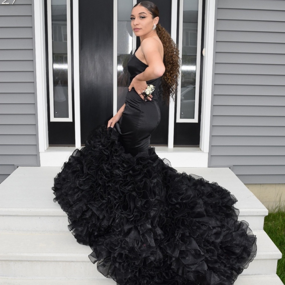 Sherri Hill prom dress